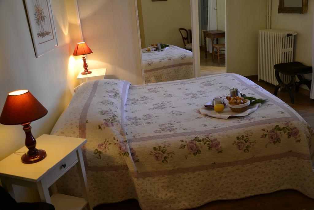 Hotellerie De L'Esplanade Rians  部屋 写真