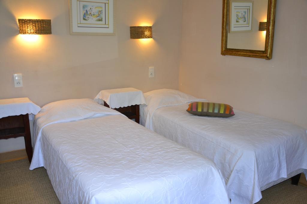 Hotellerie De L'Esplanade Rians  部屋 写真
